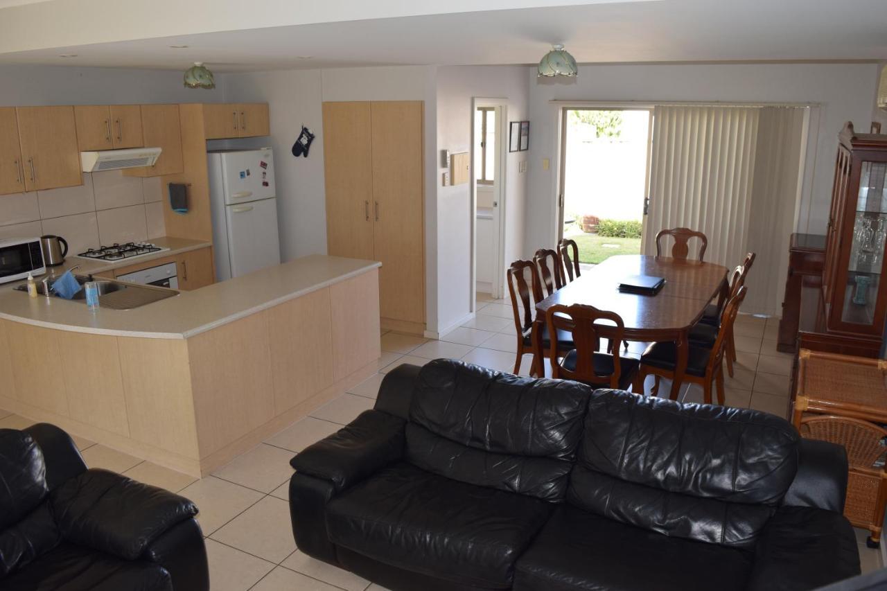 Christies Seahorse Holiday Townhouses Port Noarlunga 외부 사진