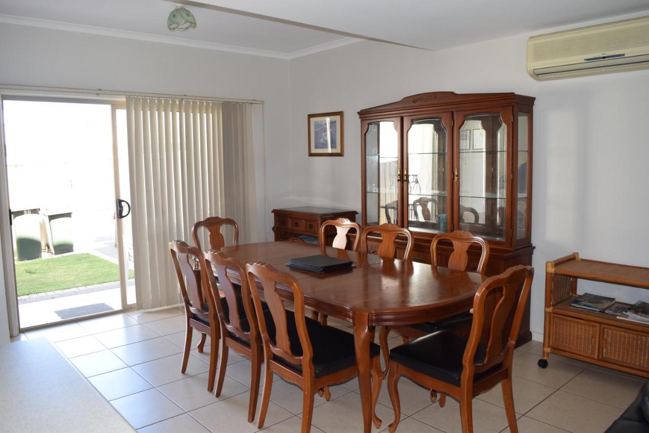 Christies Seahorse Holiday Townhouses Port Noarlunga 외부 사진